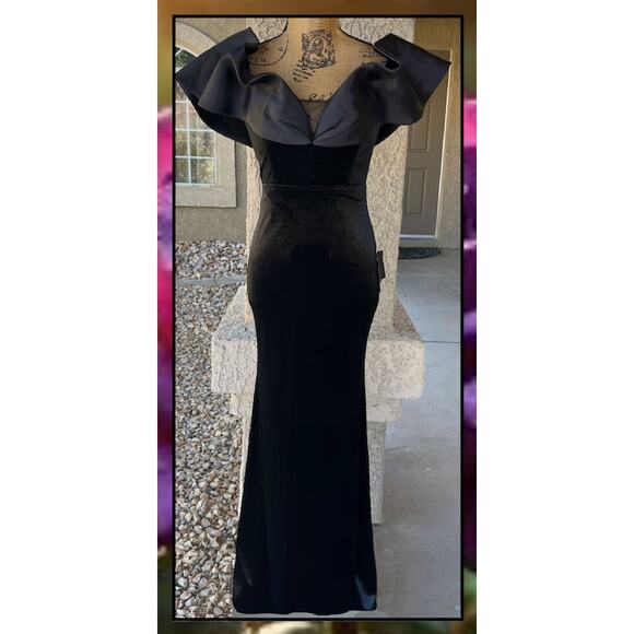 Lulus Black Velvet Off-The-Shoulder Coveted Luxury Maxi Dress Size M - Picture 3 of 10